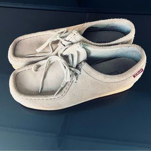 Women’s Clarks Wallabees